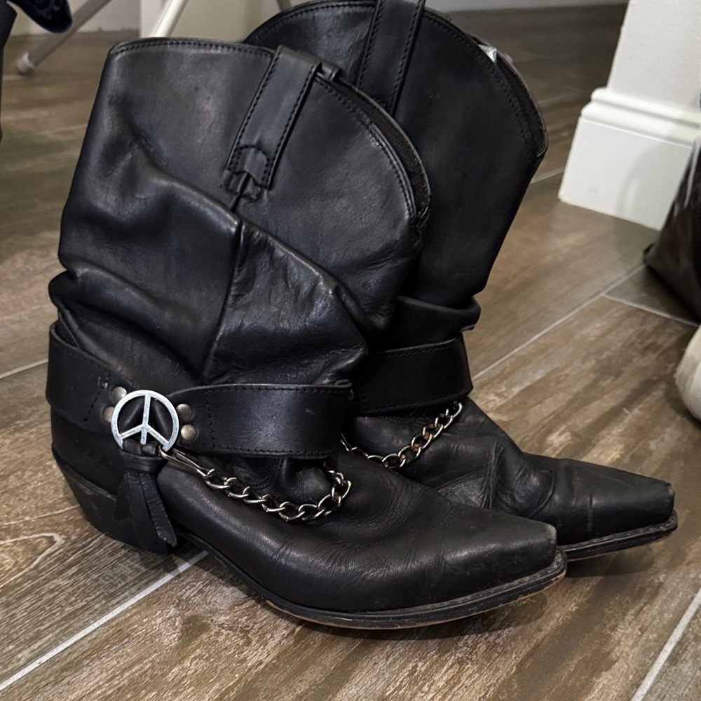 dingo Black Leather Heeled Boots with Chain & Peace Medallion